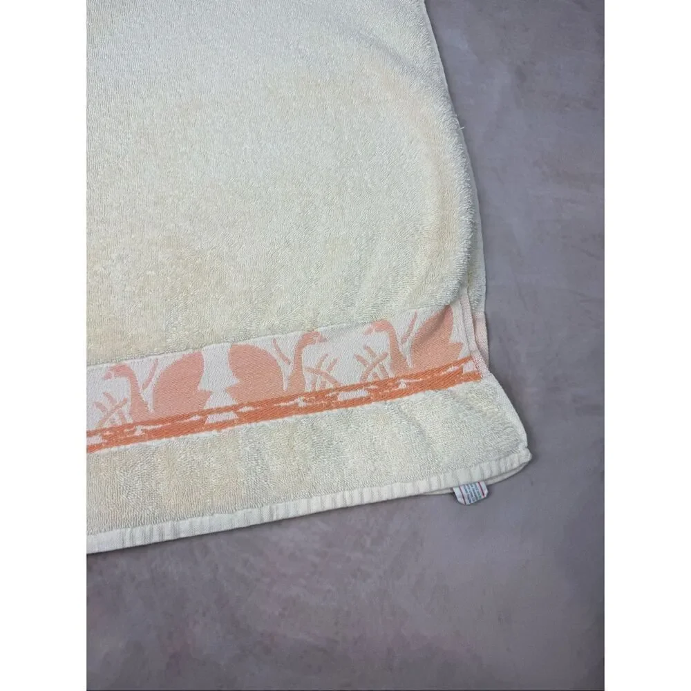 Vintage Swan Bath Towel Marco Polo Pink 21x40” READ Cottagecore